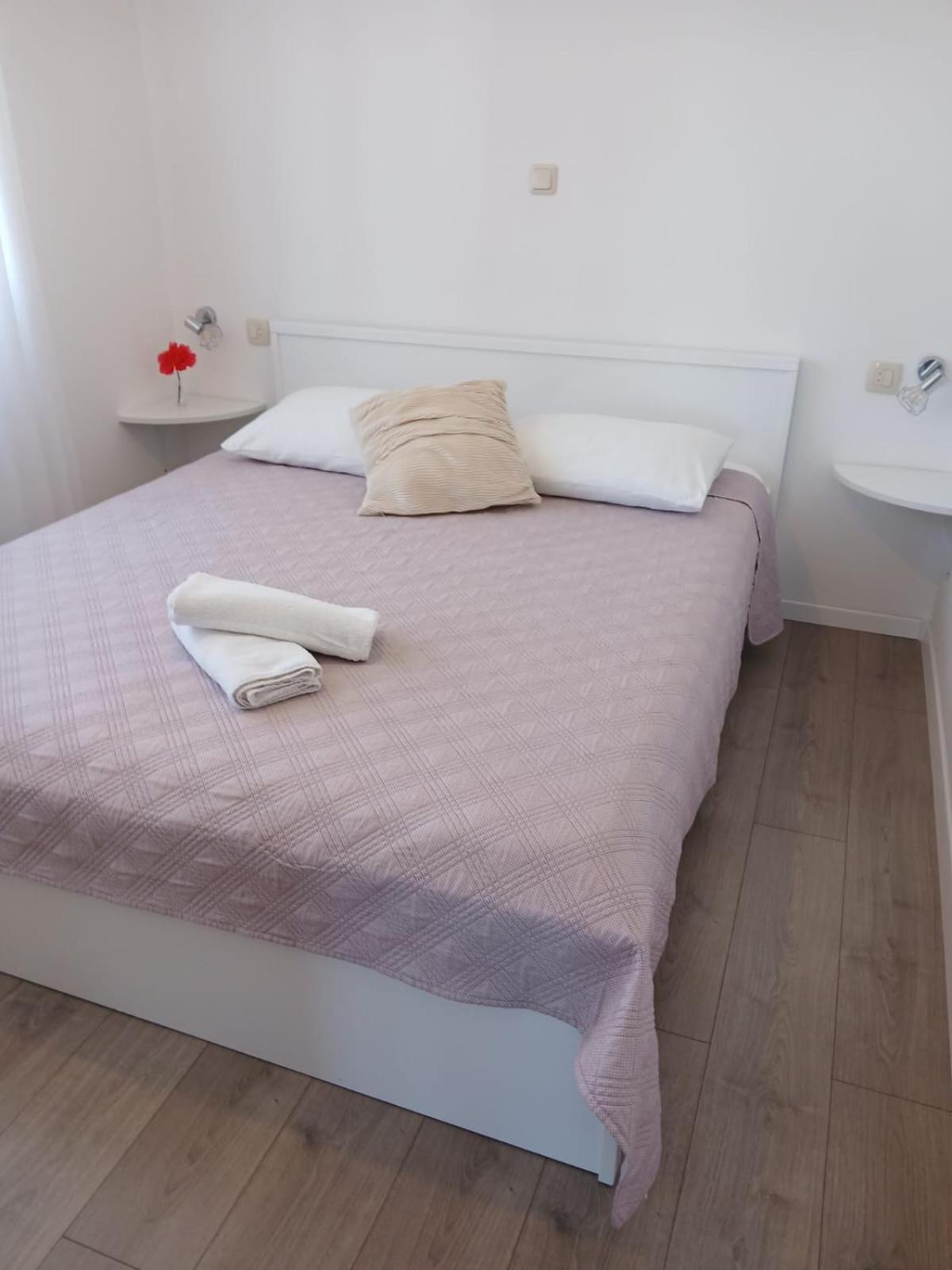 Apartments Marina 特罗吉尔 外观 照片