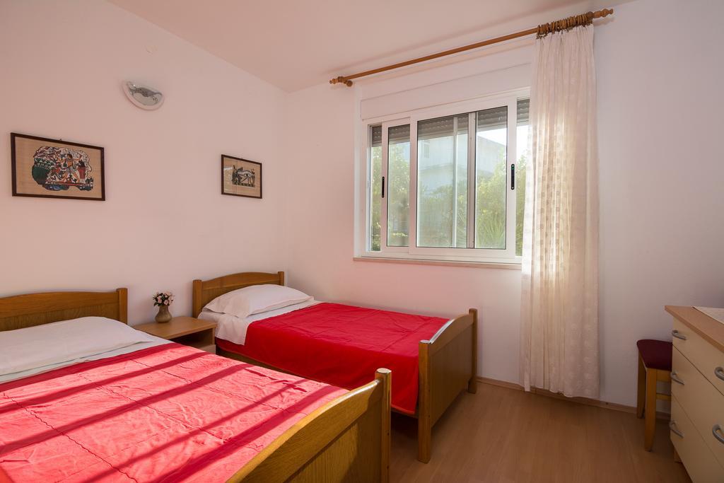 Apartments Marina 特罗吉尔 外观 照片