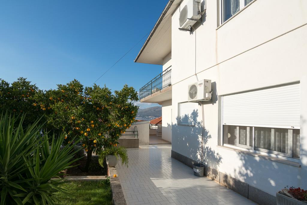 Apartments Marina 特罗吉尔 外观 照片