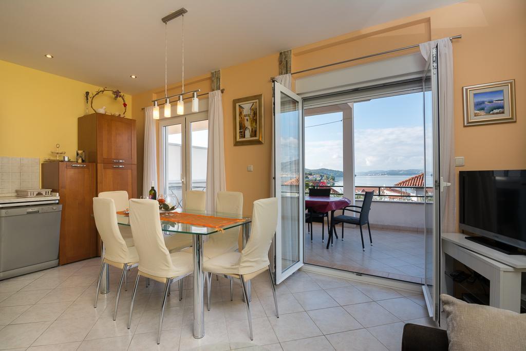 Apartments Marina 特罗吉尔 外观 照片