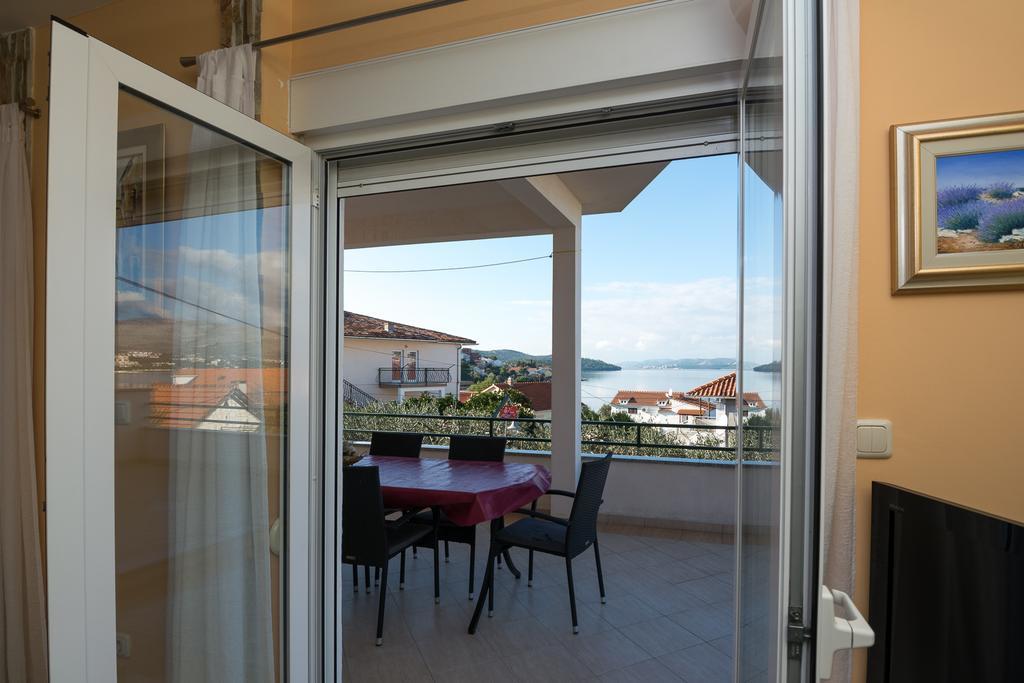 Apartments Marina 特罗吉尔 外观 照片